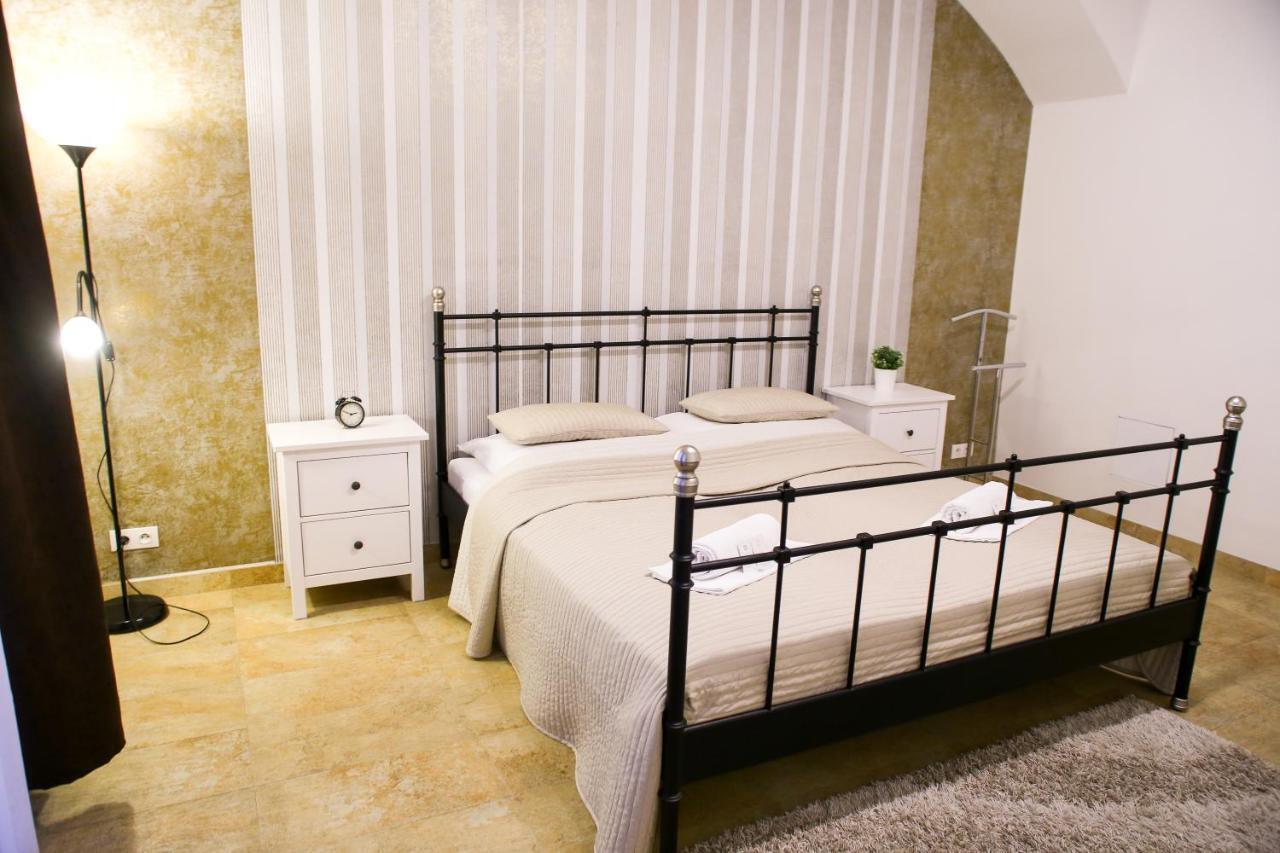 براغ Stefania Apartment Centre المظهر الخارجي الصورة